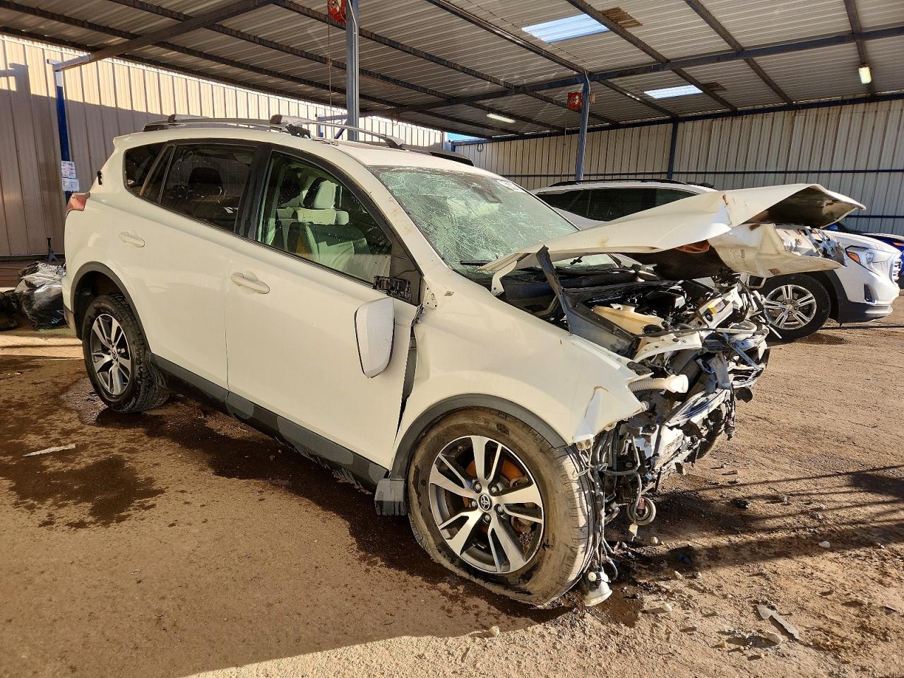 2018 TOYOTA RAV4 XLE photo 4