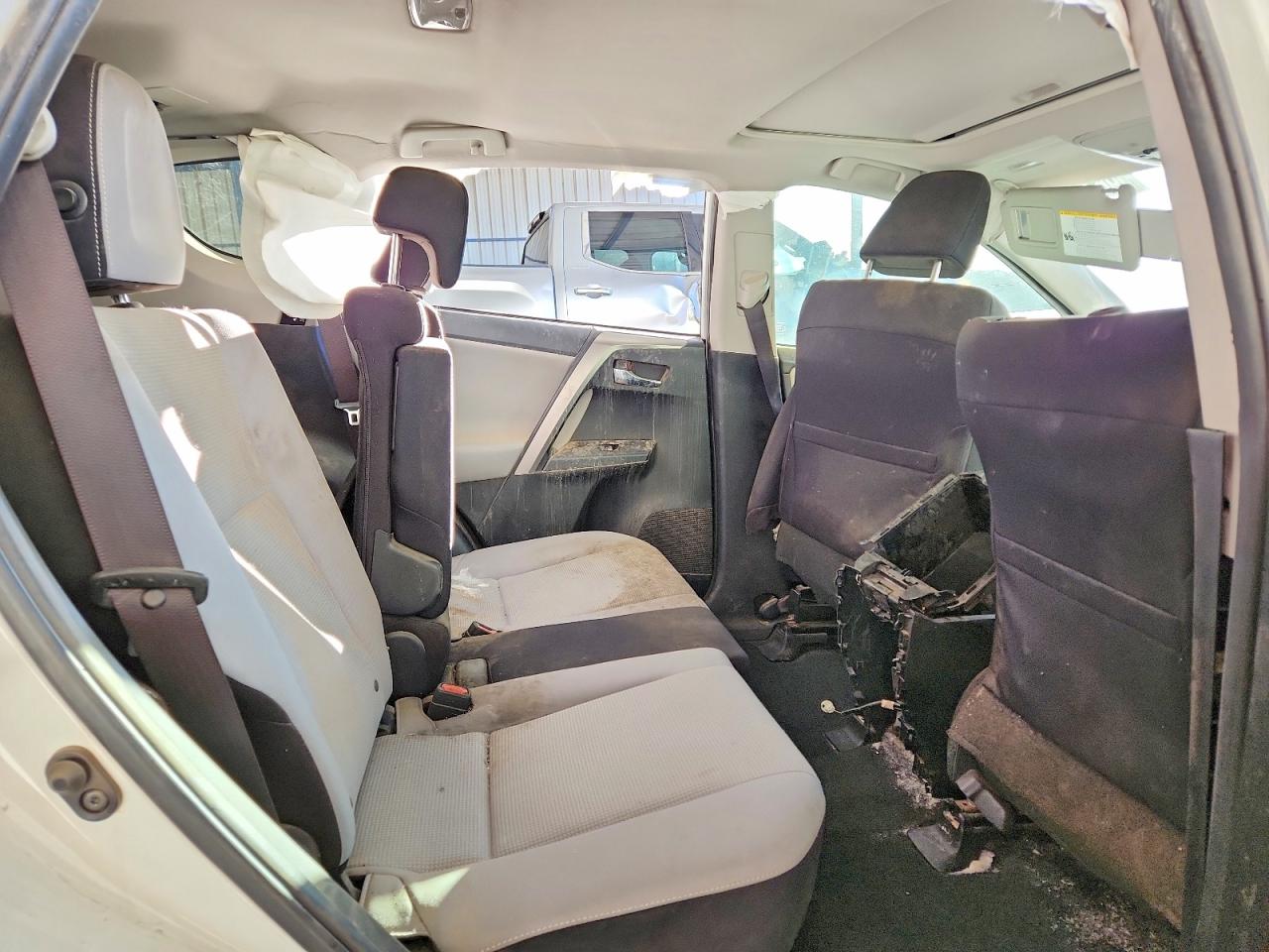 2018 TOYOTA RAV4 XLE photo 11