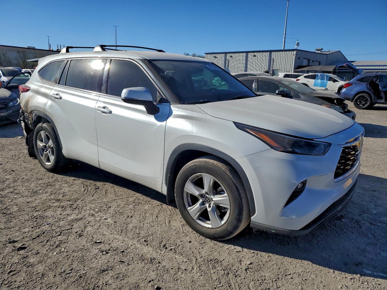 2022 TOYOTA HIGHLANDER L photo 4