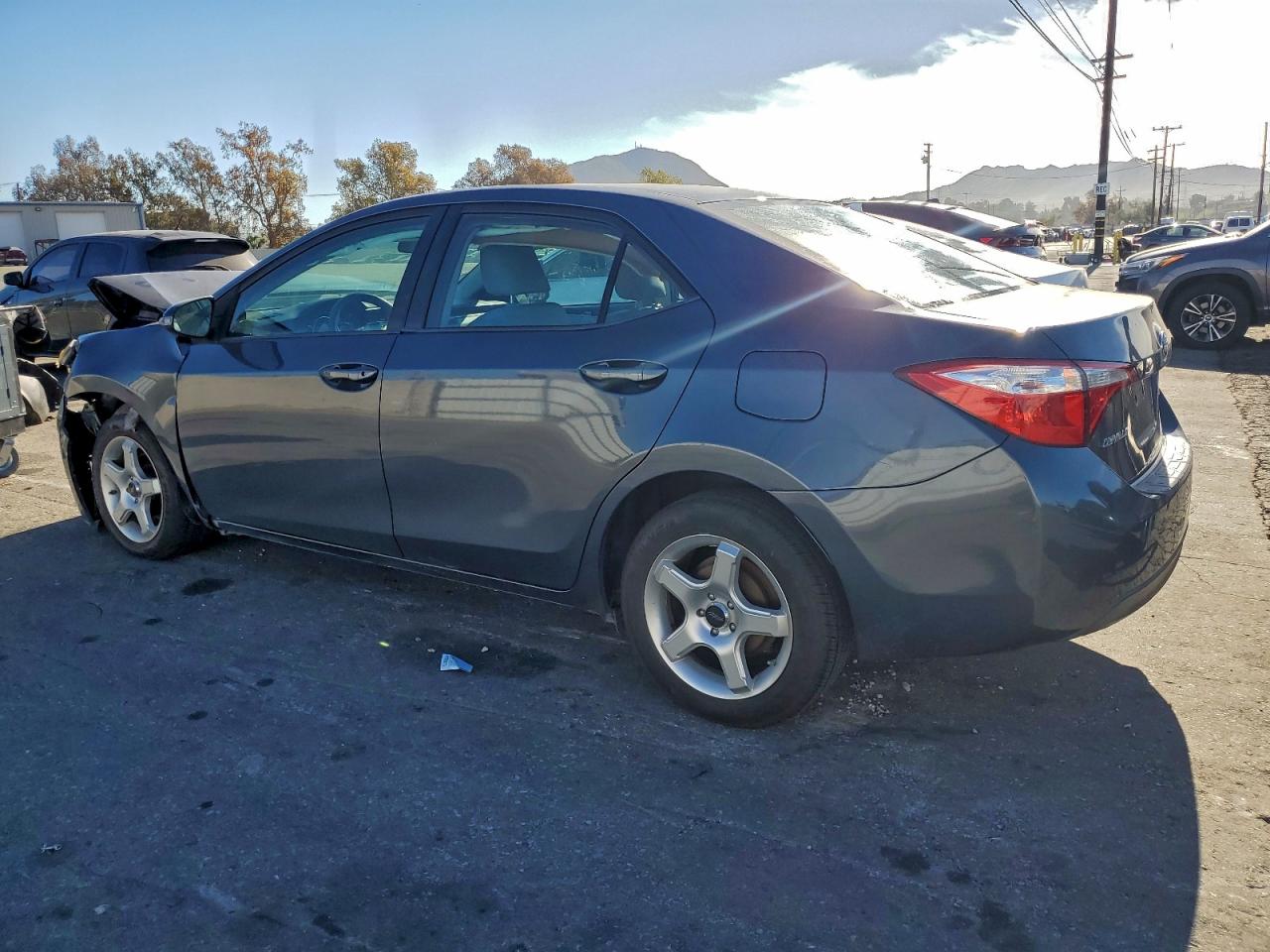 2015 TOYOTA COROLLA L photo 2