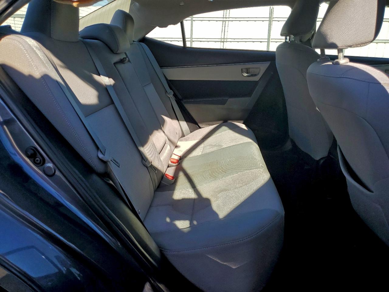 2015 TOYOTA COROLLA L photo 10