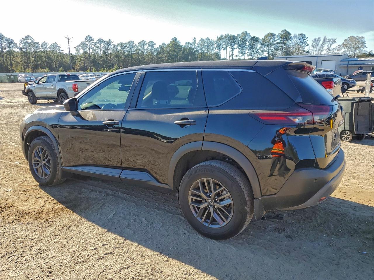 2023 NISSAN ROGUE S photo 2