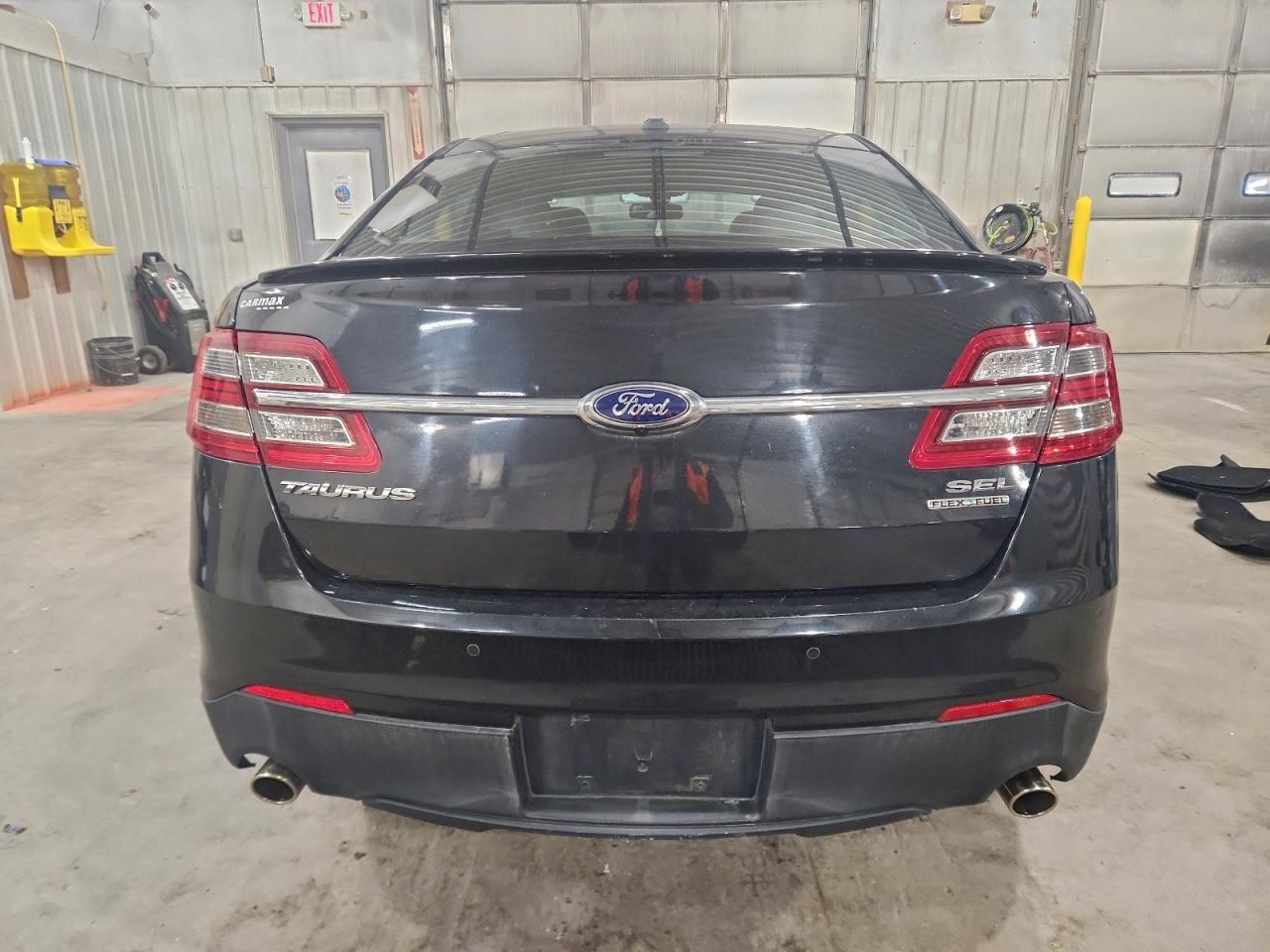 2014 FORD TAURUS SEL photo 11