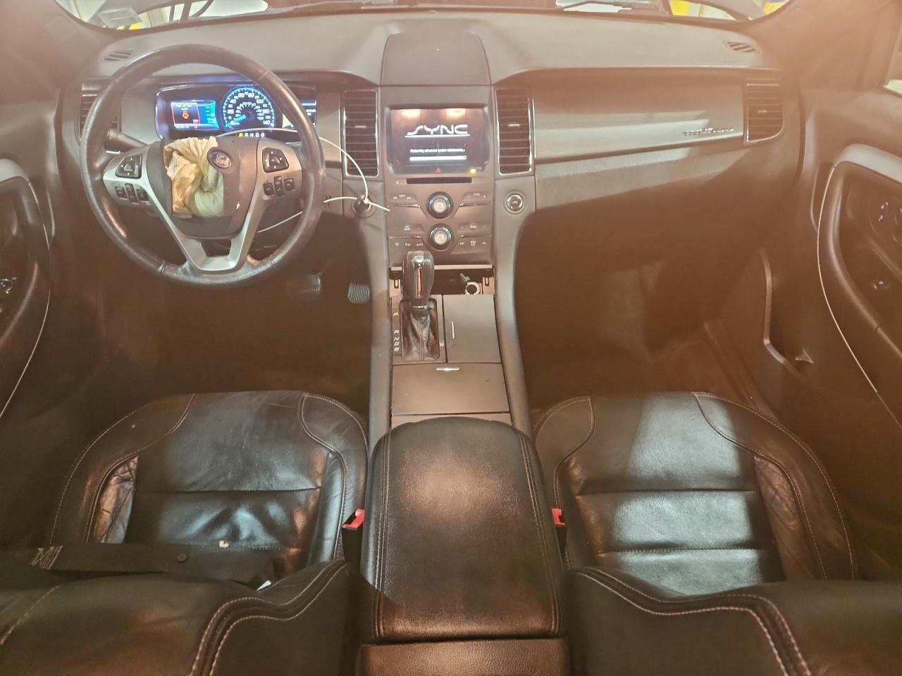 2014 FORD TAURUS SEL photo 15