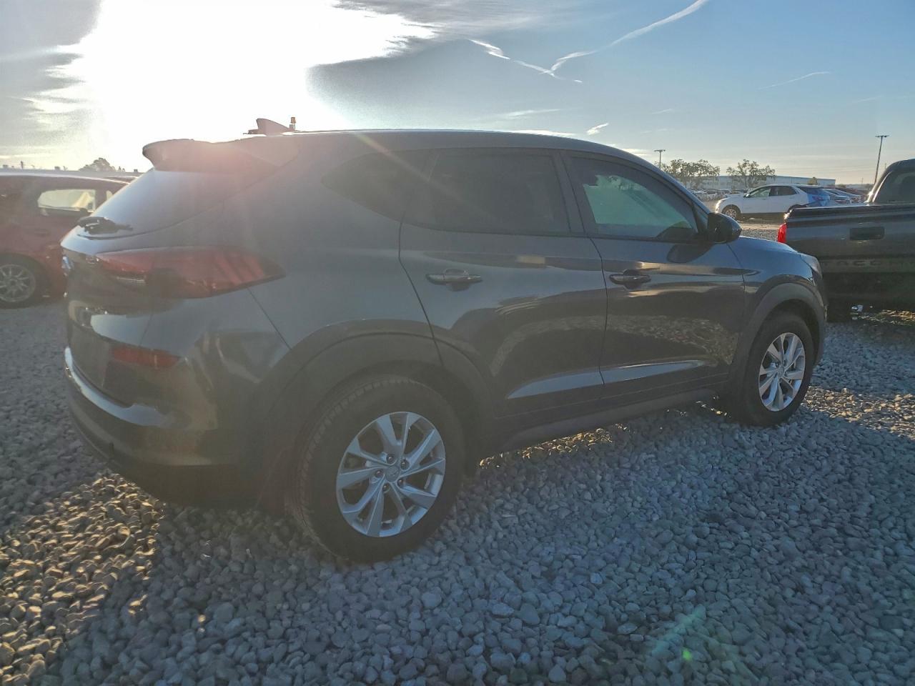 2020 HYUNDAI TUCSON SE photo 3