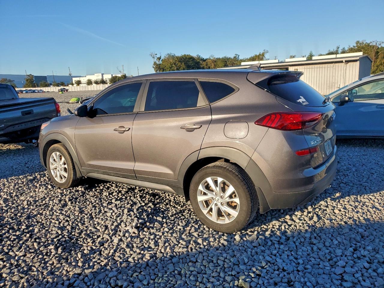 2020 HYUNDAI TUCSON SE photo 2