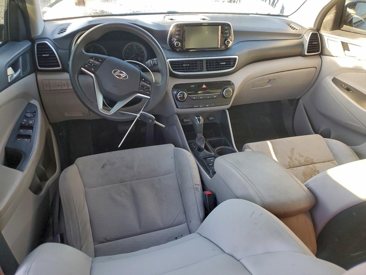 2020 HYUNDAI TUCSON SE photo 8