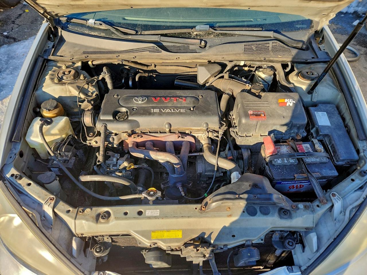 2004 TOYOTA CAMRY LE photo 11
