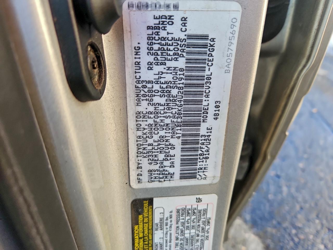 2004 TOYOTA CAMRY LE photo 12