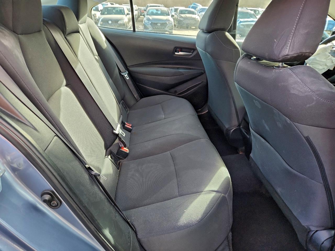 2021 TOYOTA COROLLA LE photo 10