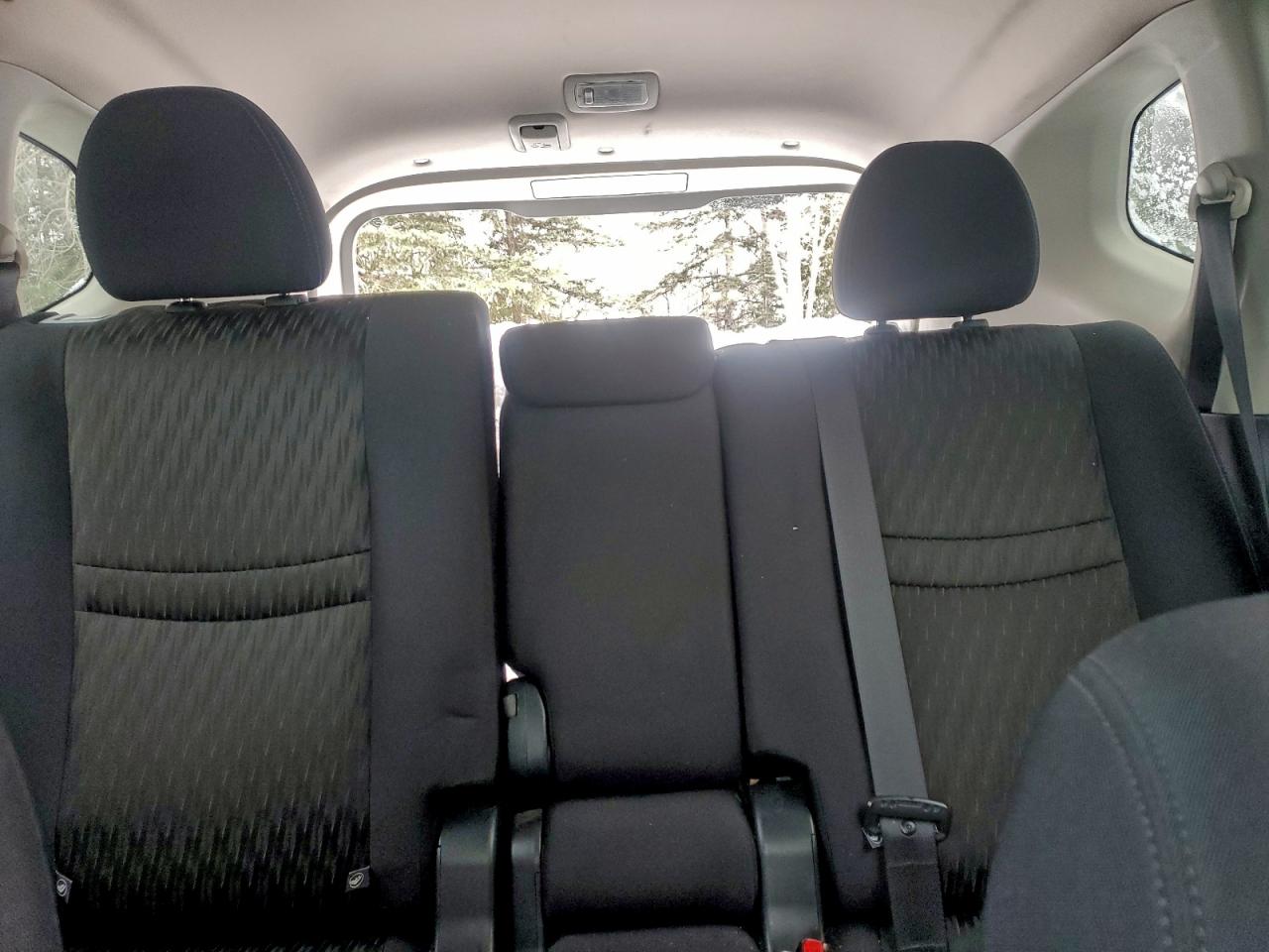 2017 NISSAN ROGUE SV photo 10