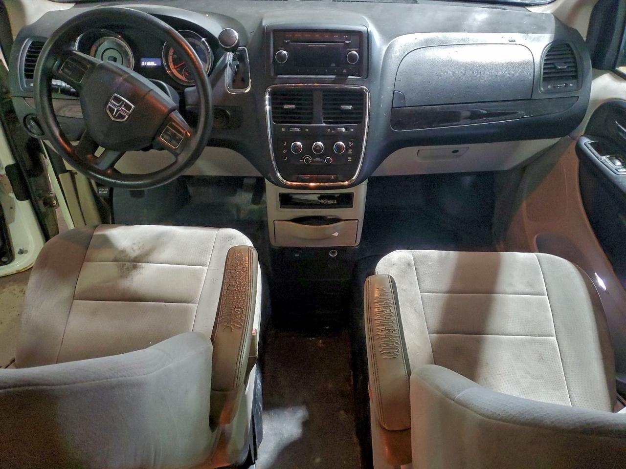 2012 DODGE GRAND CARAVAN SE photo 8
