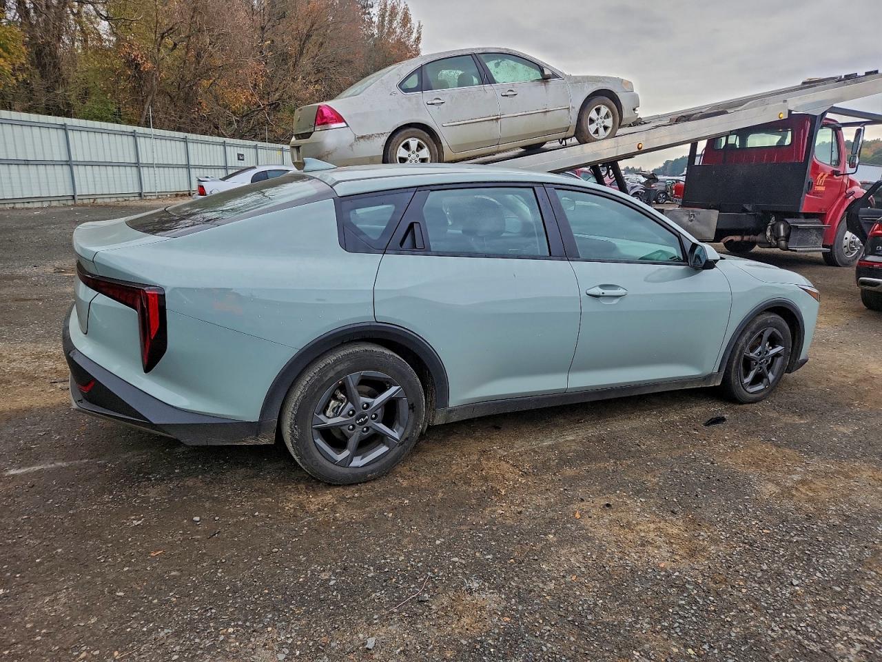 2025 KIA K4 LX photo 3
