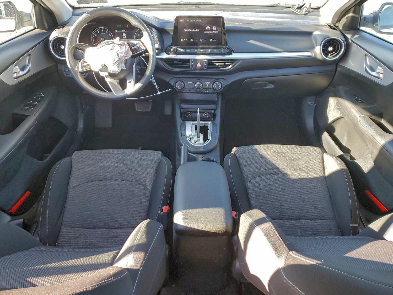 2023 KIA FORTE LX photo 8