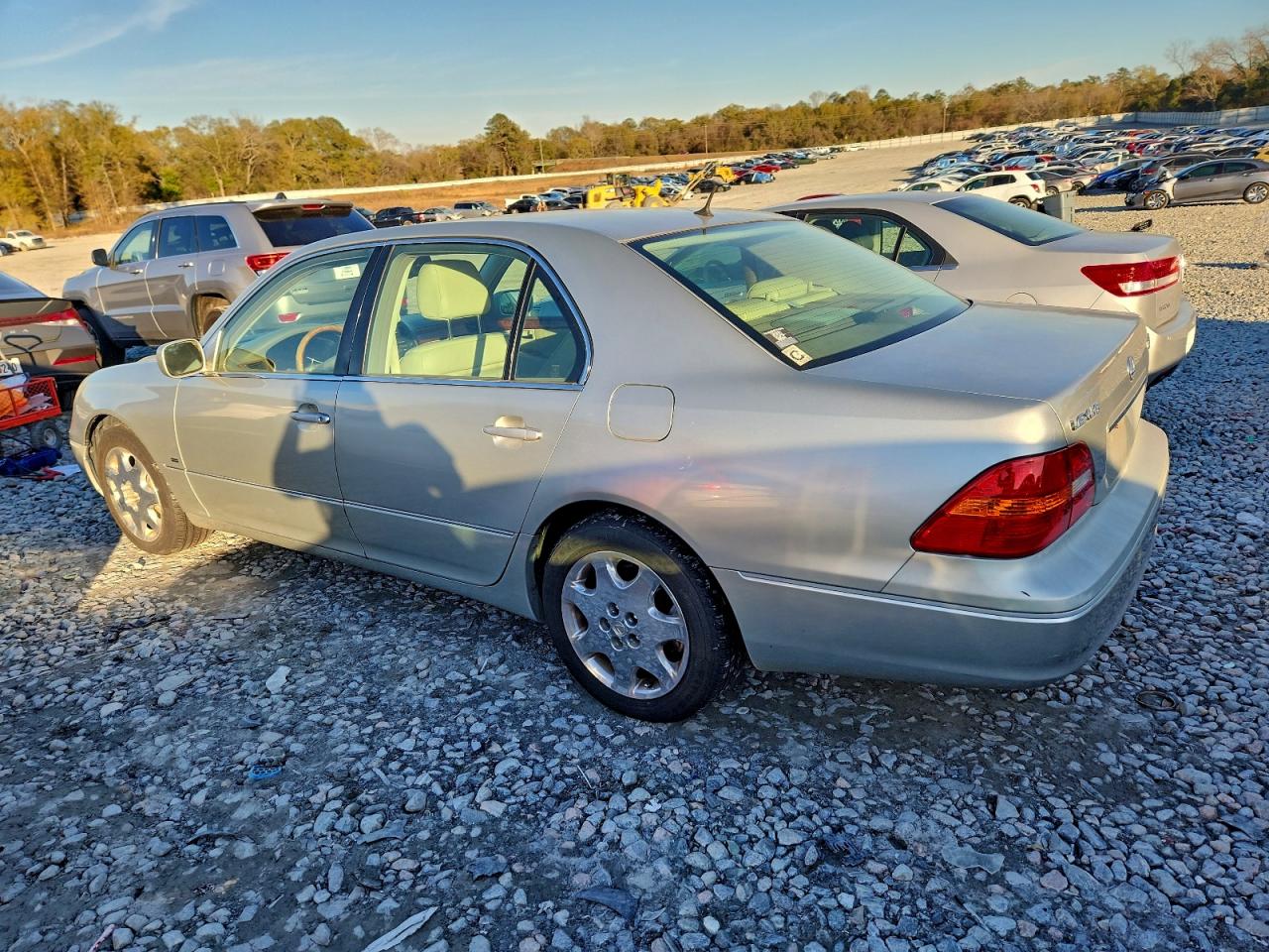 2001 LEXUS LS 430 photo 2
