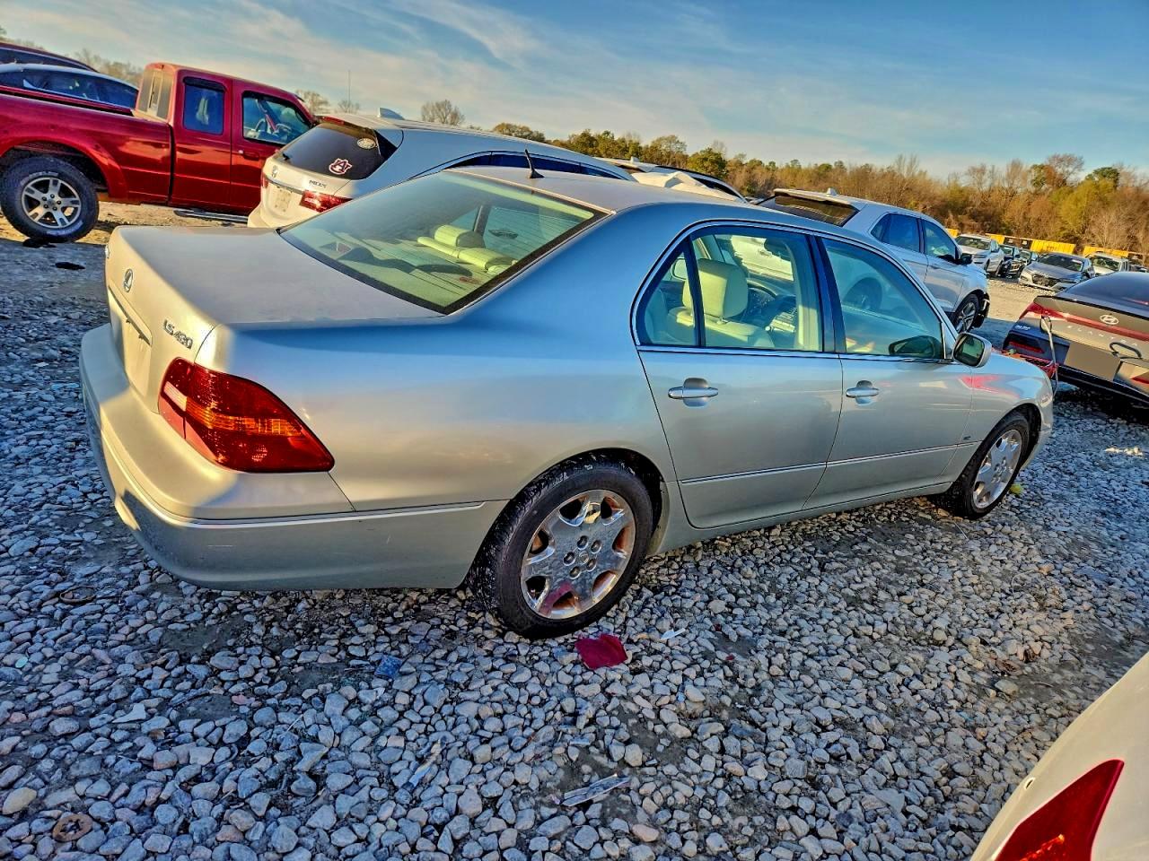 2001 LEXUS LS 430 photo 3