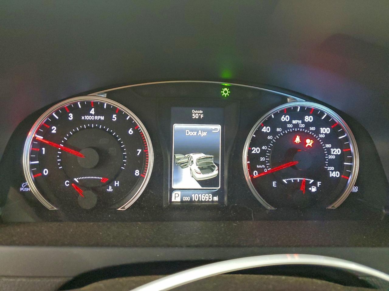 2016 TOYOTA CAMRY LE photo 9