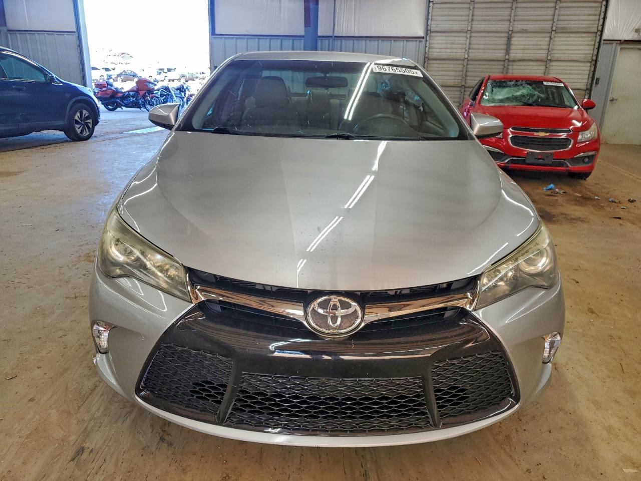 2016 TOYOTA CAMRY LE photo 5
