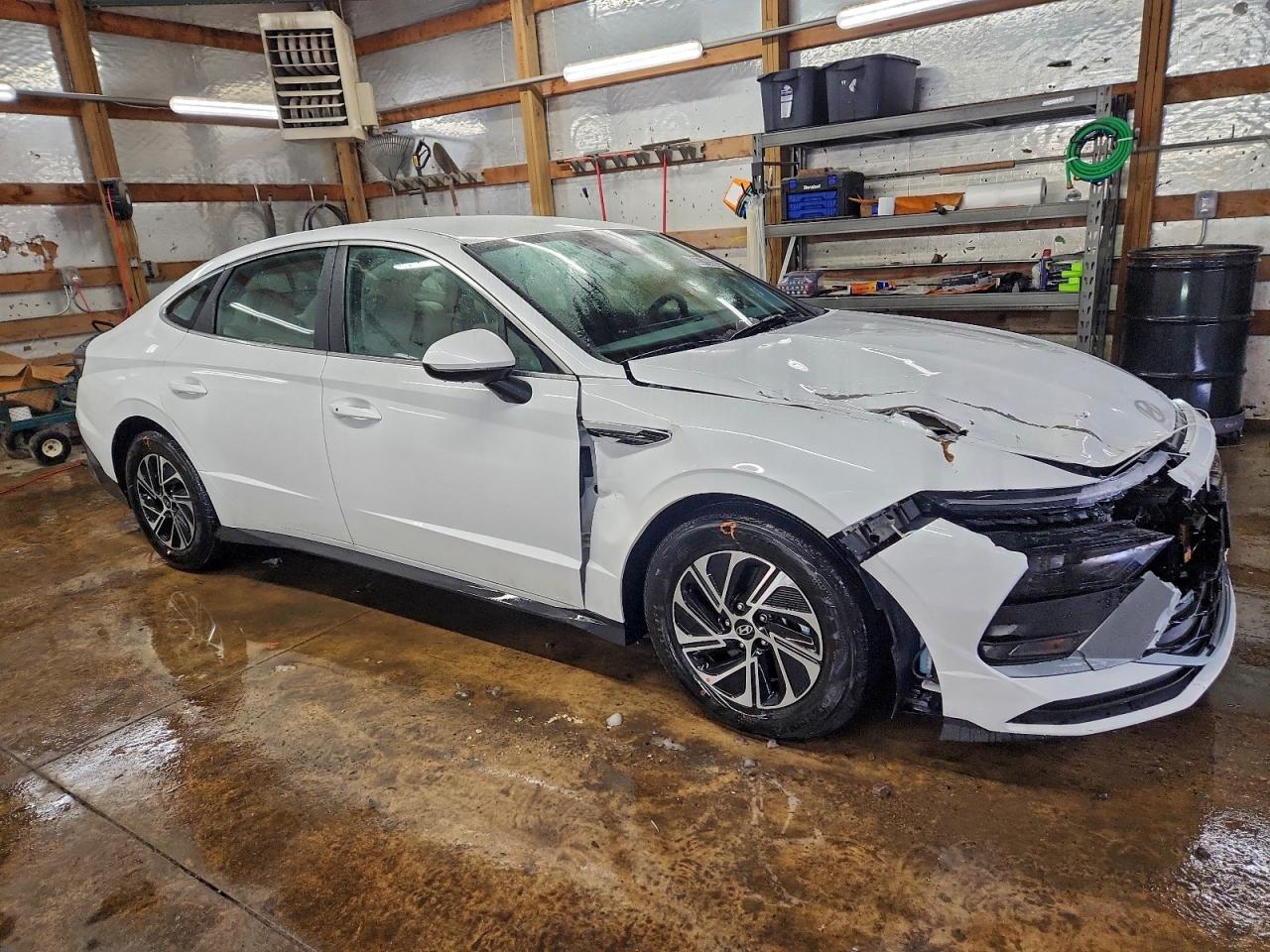 2026 HYUNDAI SONATA HYBRID photo 4