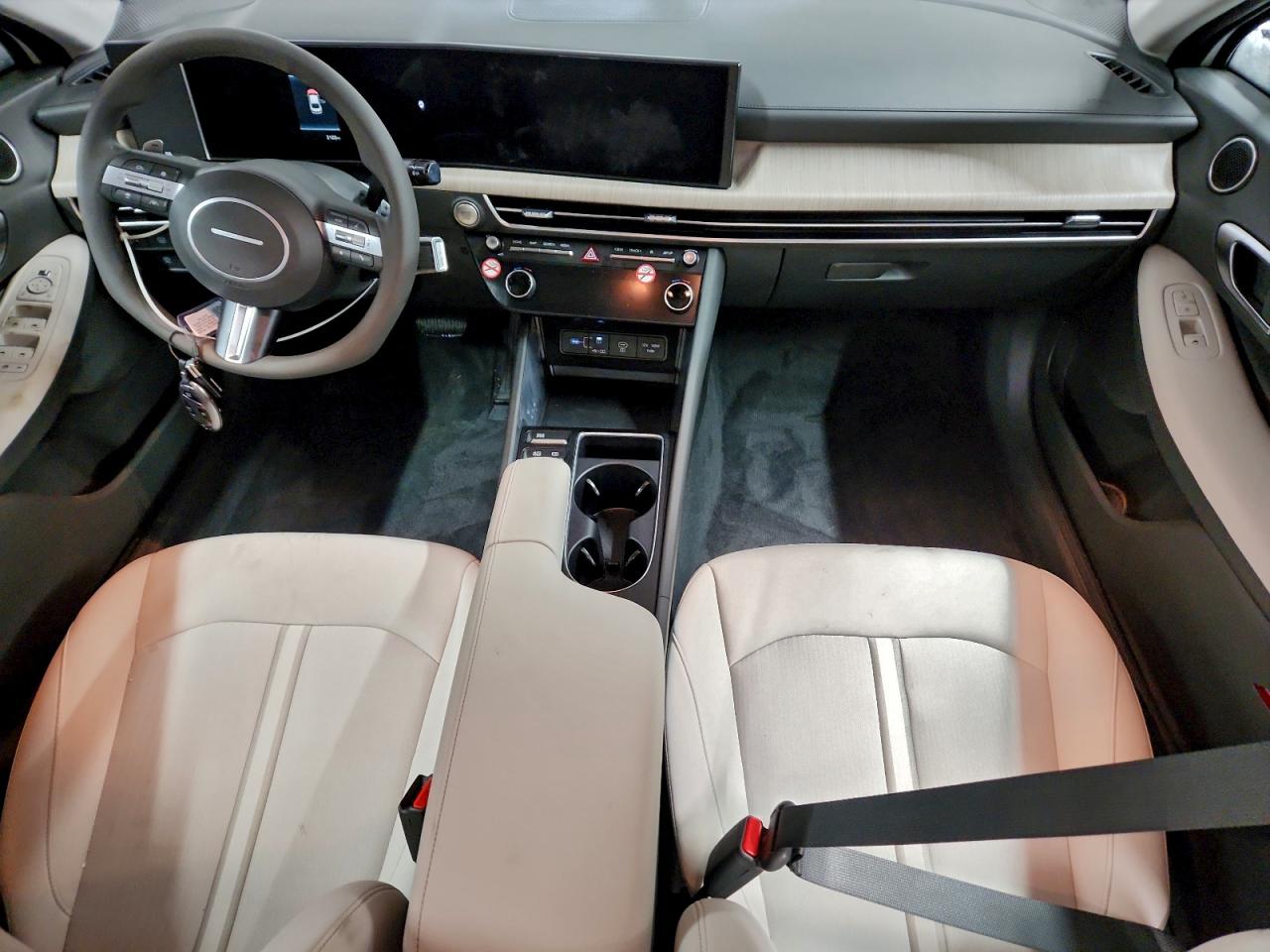2026 HYUNDAI SONATA HYBRID photo 8