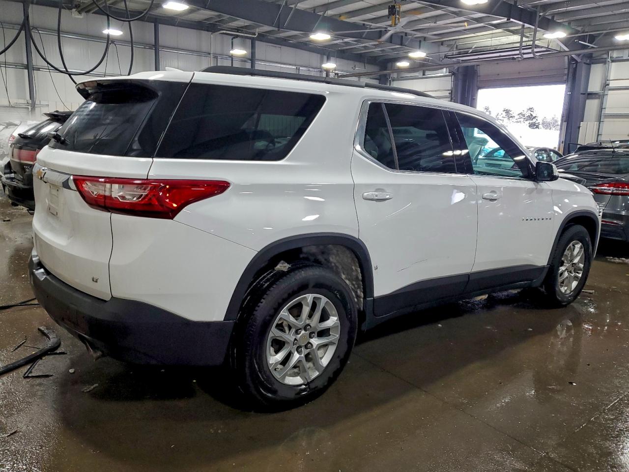 2019 CHEVROLET TRAVERSE LT photo 3