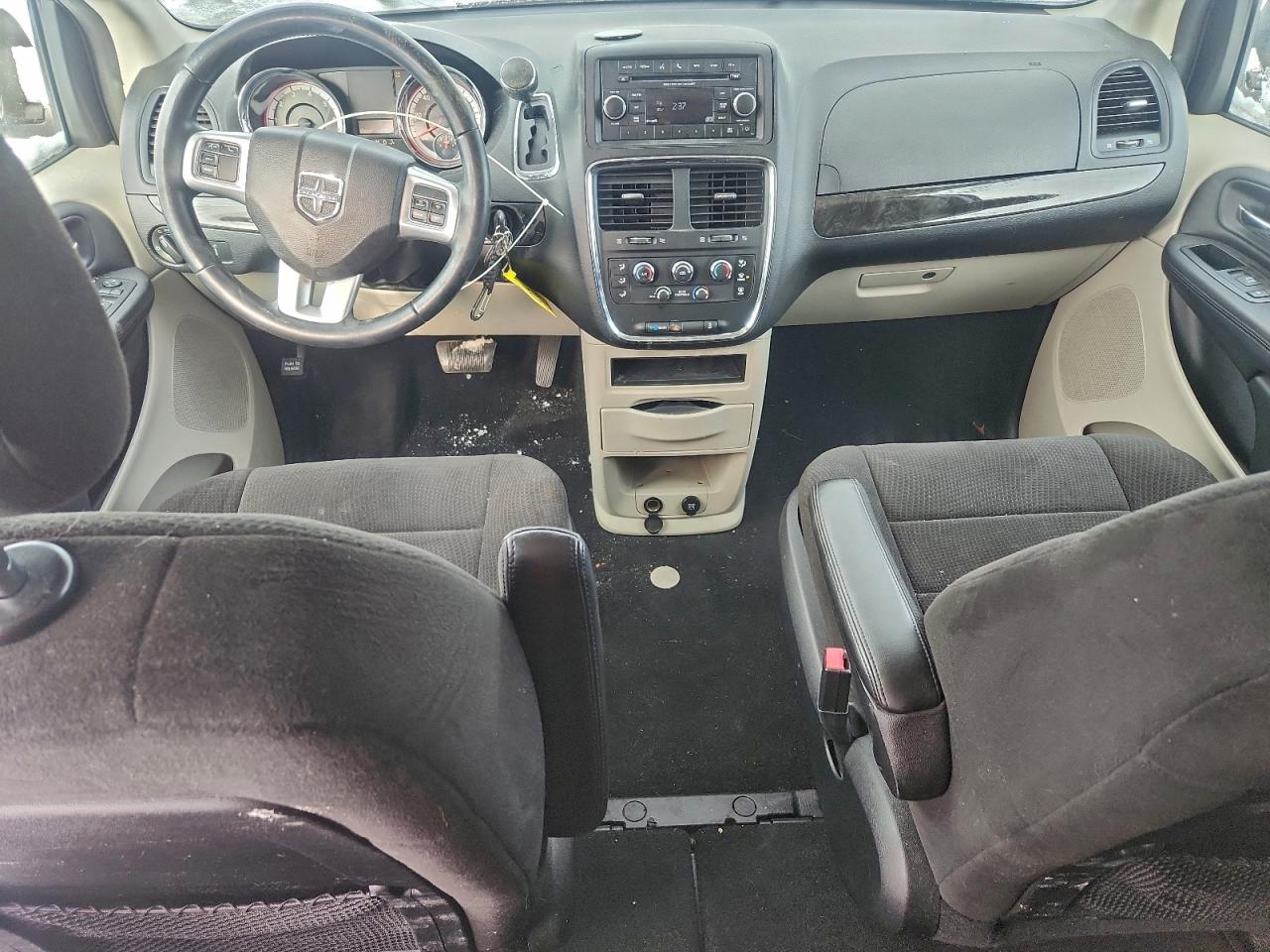 2012 DODGE GRAND CARAVAN SE photo 8