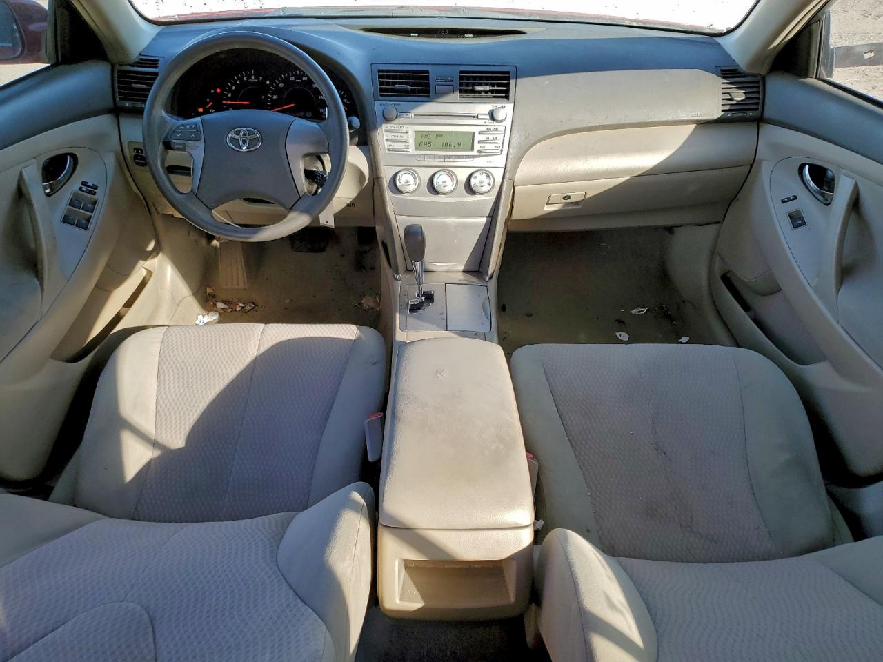 2010 TOYOTA CAMRY BASE photo 8
