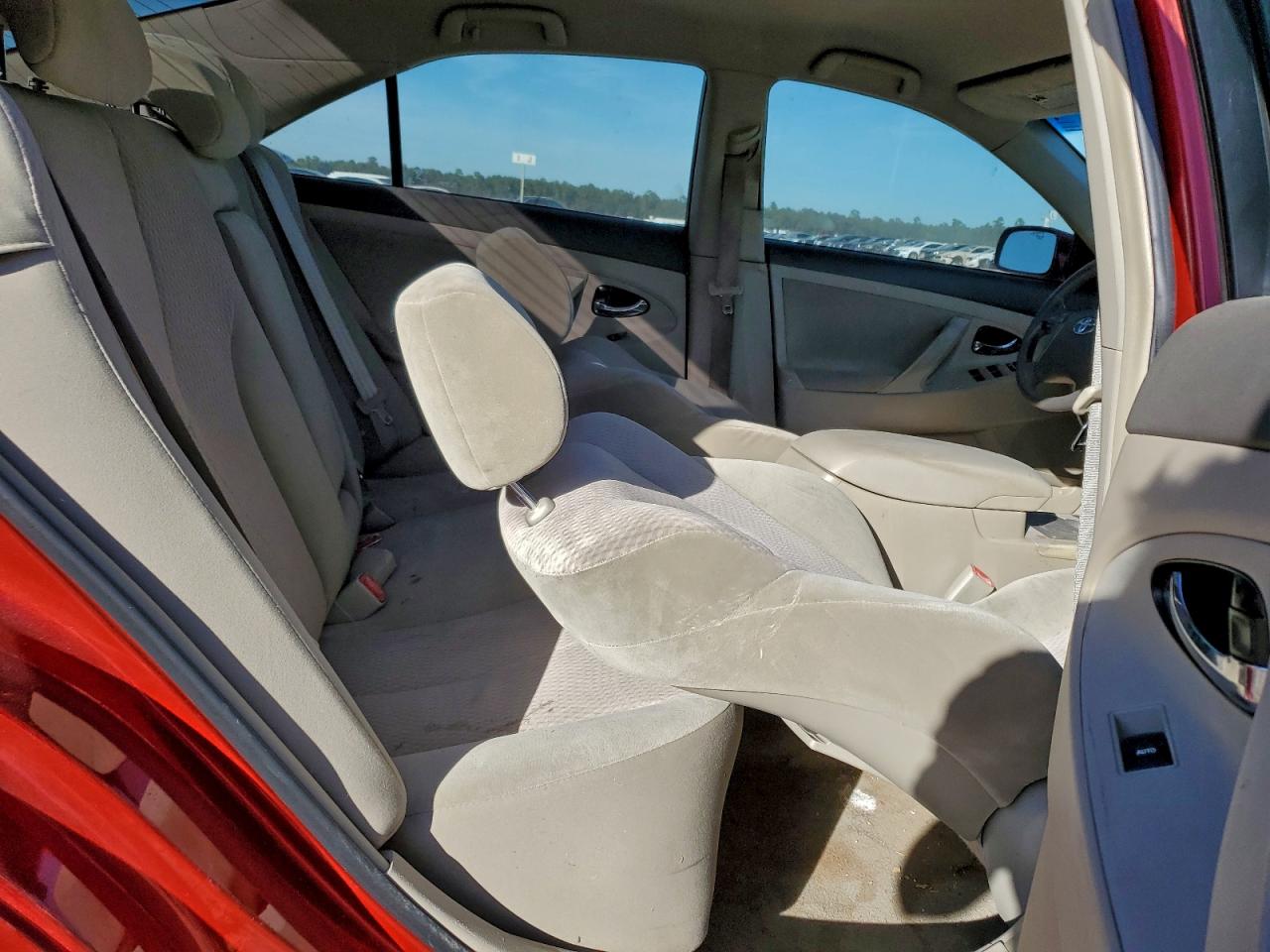 2010 TOYOTA CAMRY BASE photo 10