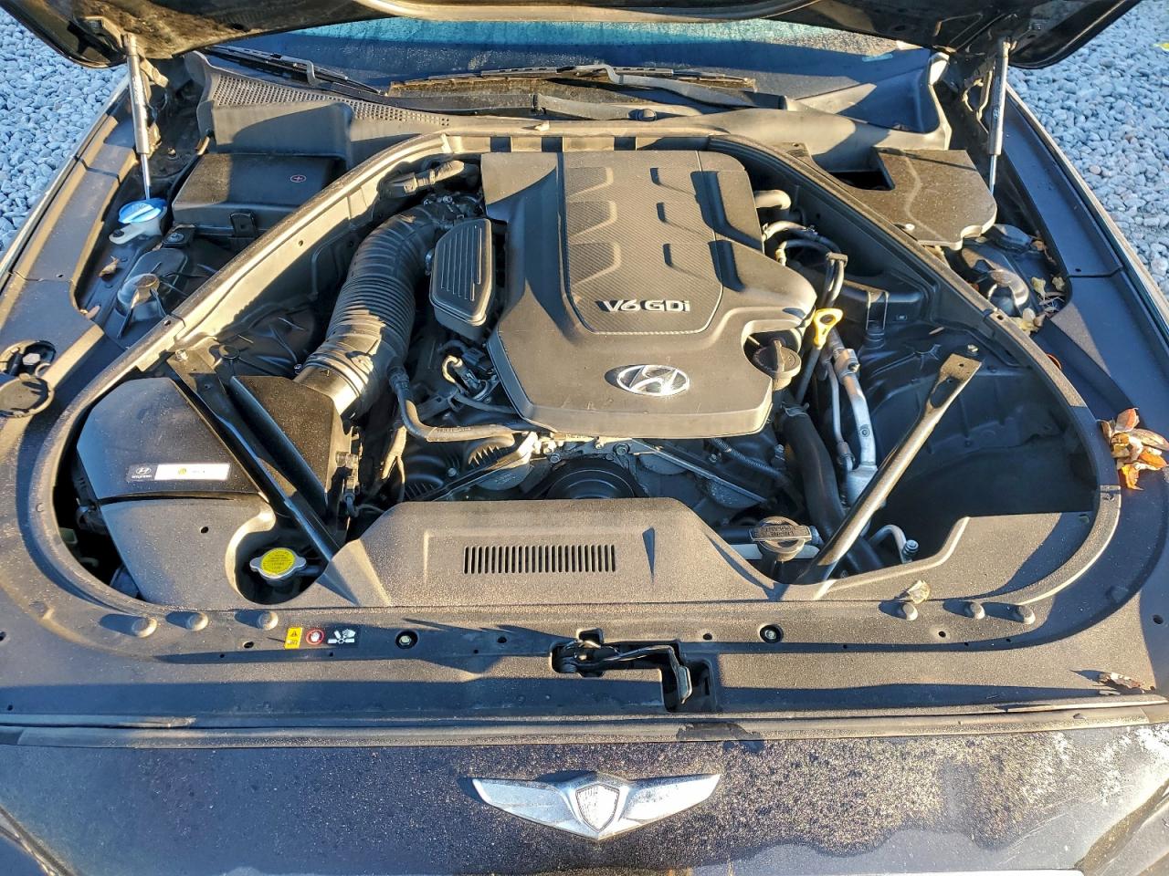 2015 HYUNDAI GENESIS 3.8L photo 11