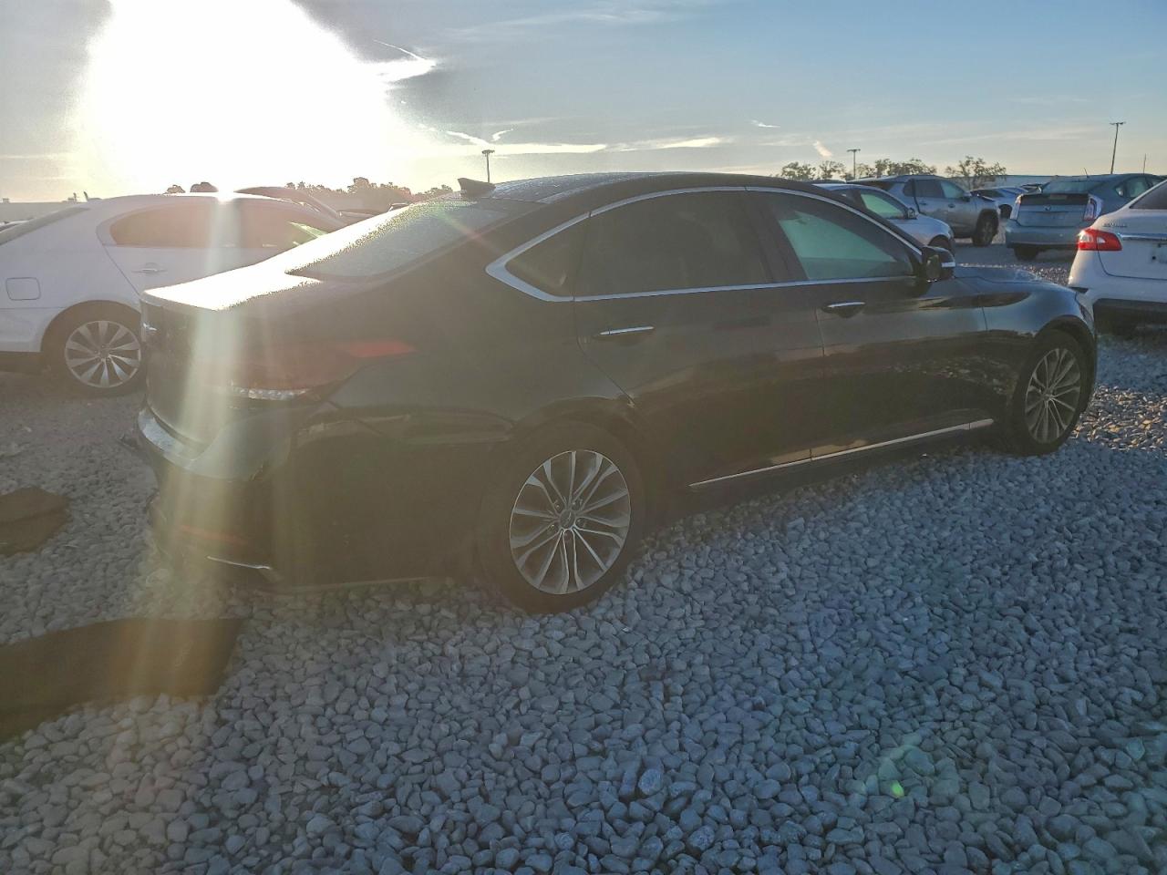 2015 HYUNDAI GENESIS 3.8L photo 3