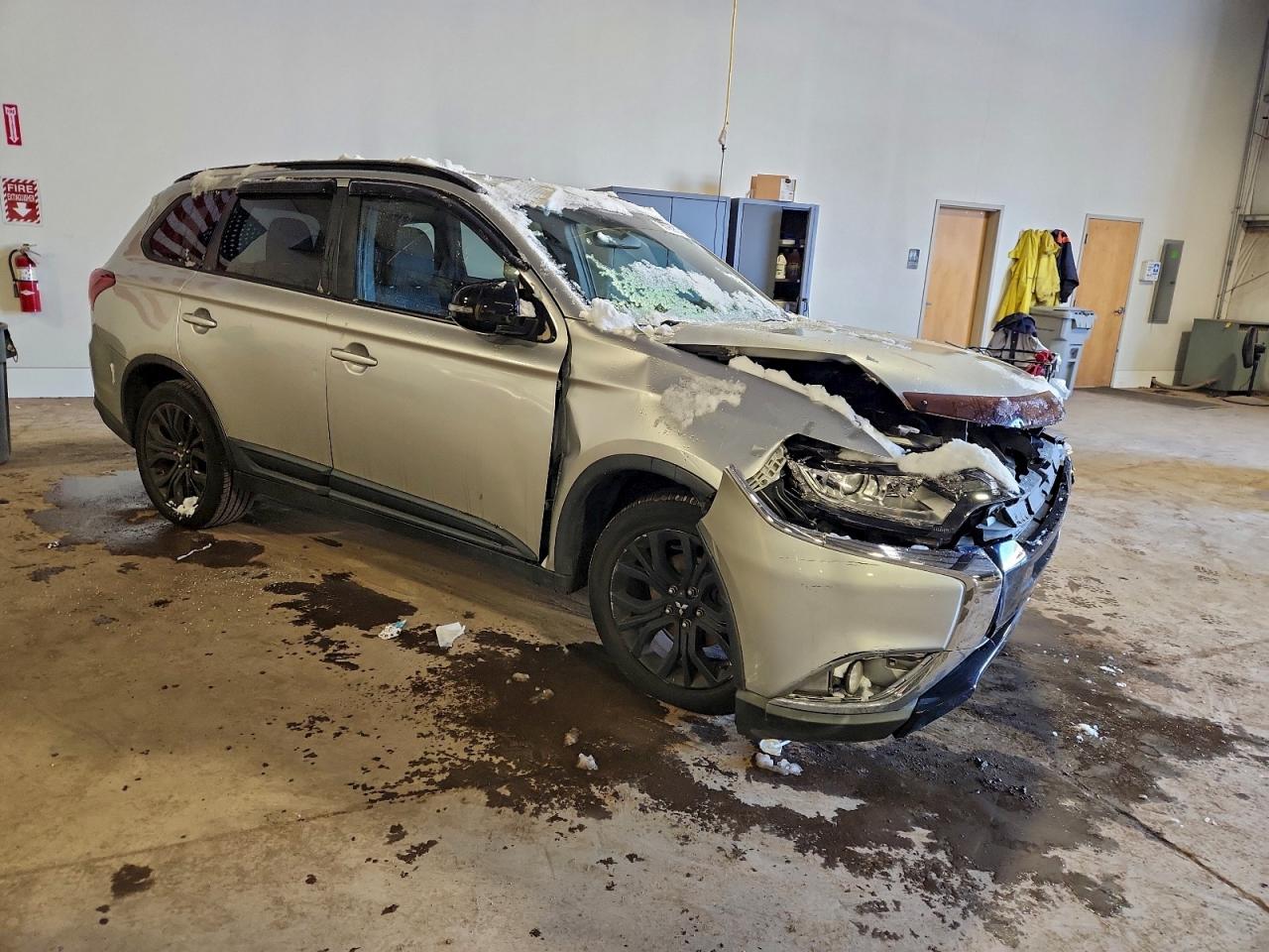 2018 MITSUBISHI OUTLANDER SE photo 4