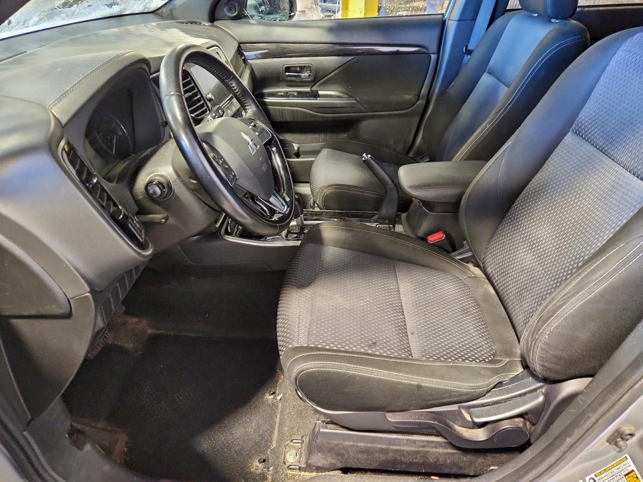 2018 MITSUBISHI OUTLANDER SE photo 7