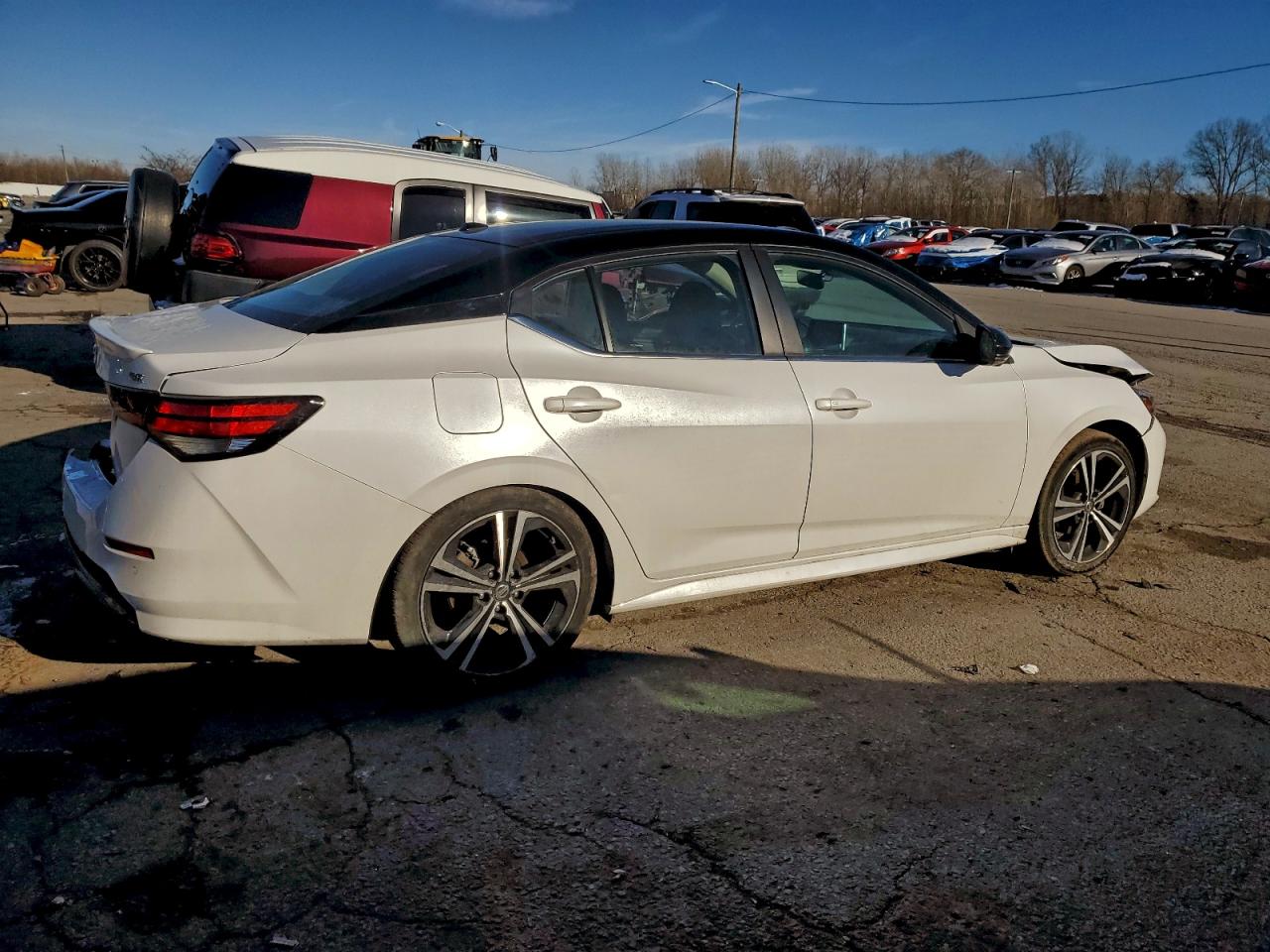 2023 NISSAN SENTRA SR photo 3