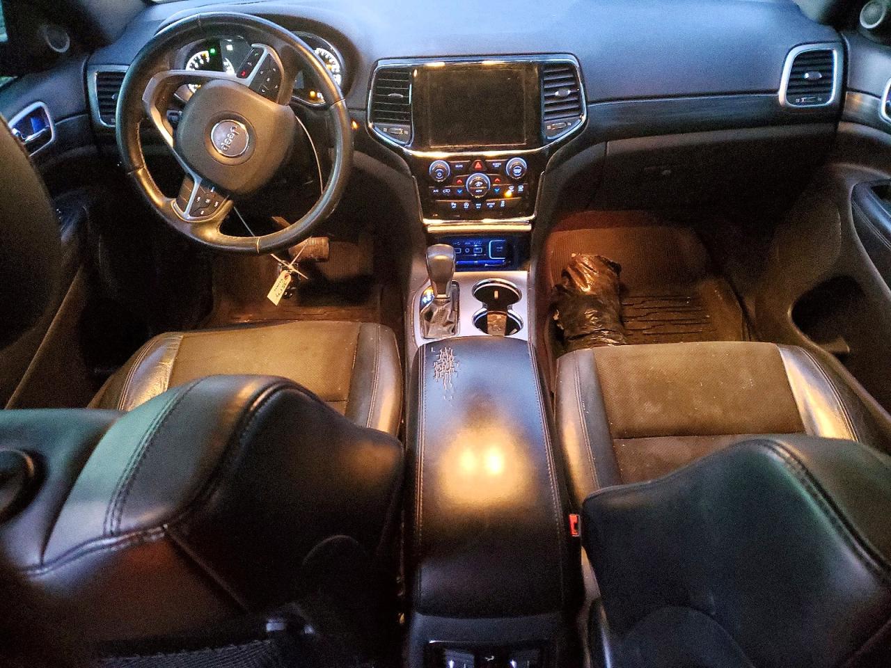 2019 JEEP GRAND CHEROKEE LAREDO photo 8