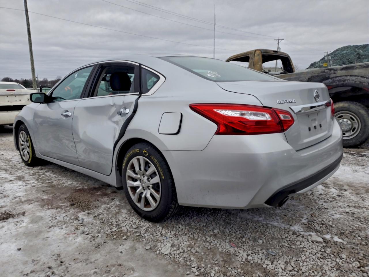 2016 NISSAN ALTIMA 2.5 photo 2