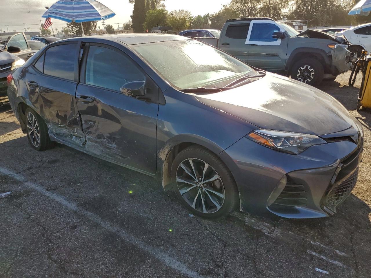 2017 TOYOTA COROLLA photo 4