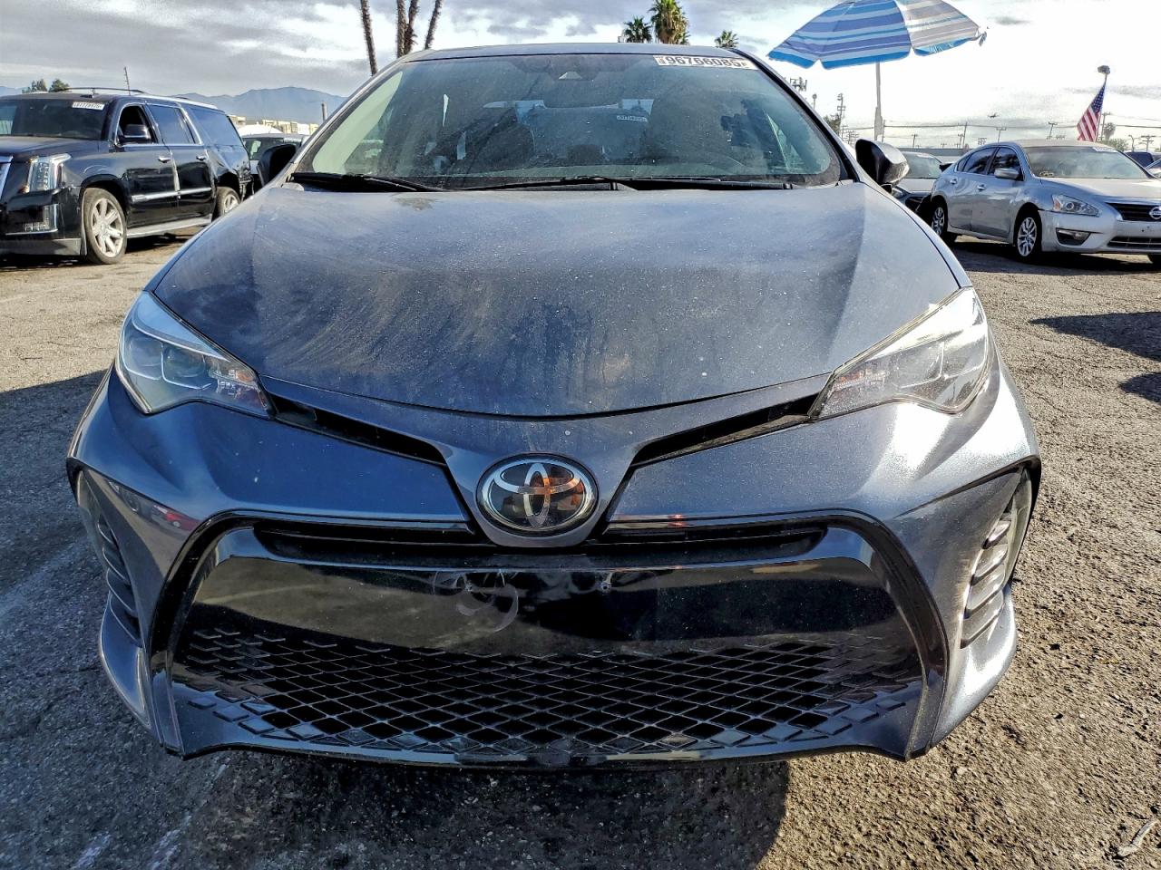 2017 TOYOTA COROLLA photo 5