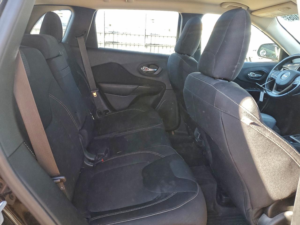 2015 JEEP CHEROKEE LATITUDE photo 10