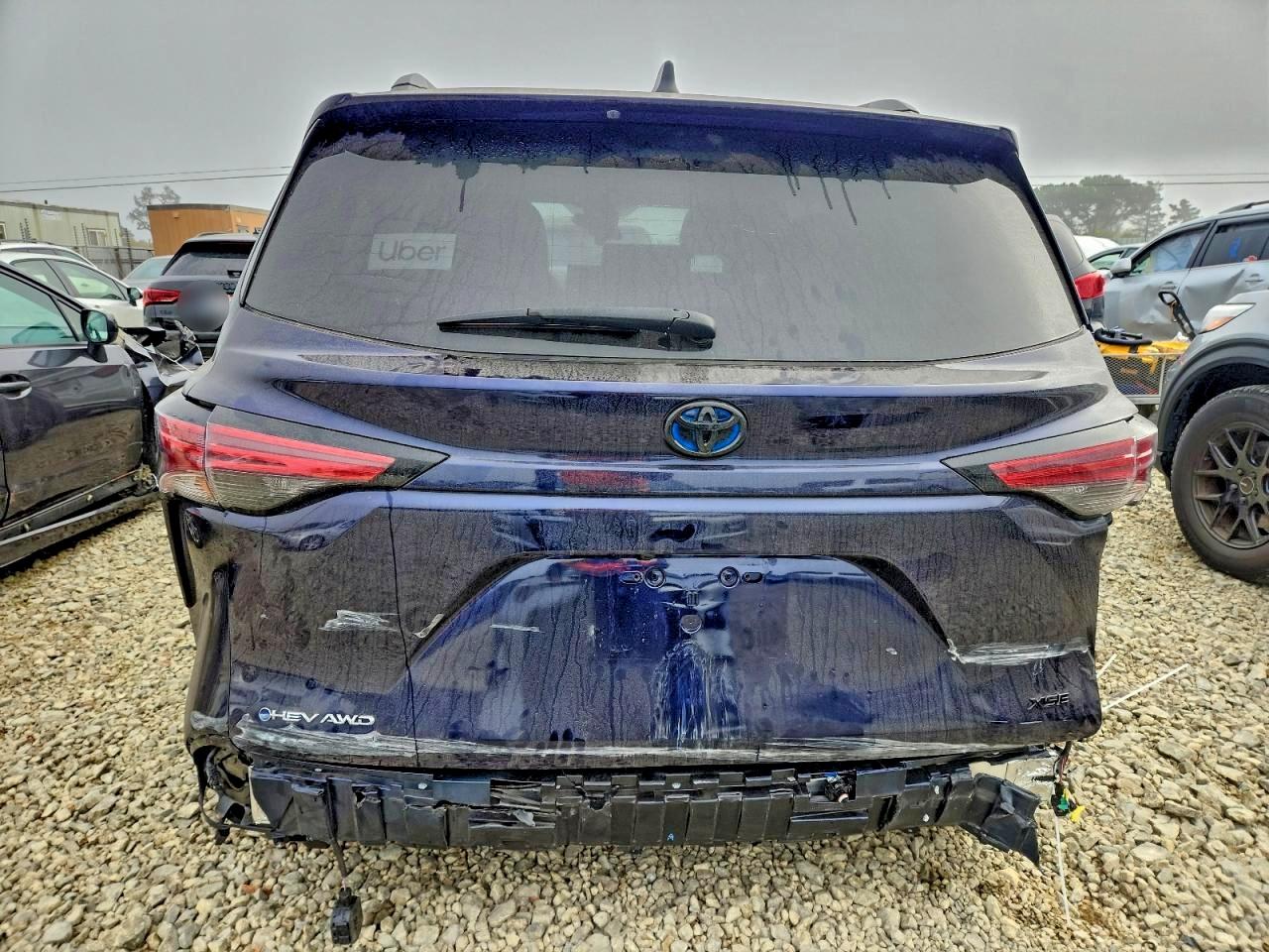 2025 TOYOTA SIENNA XSE photo 6