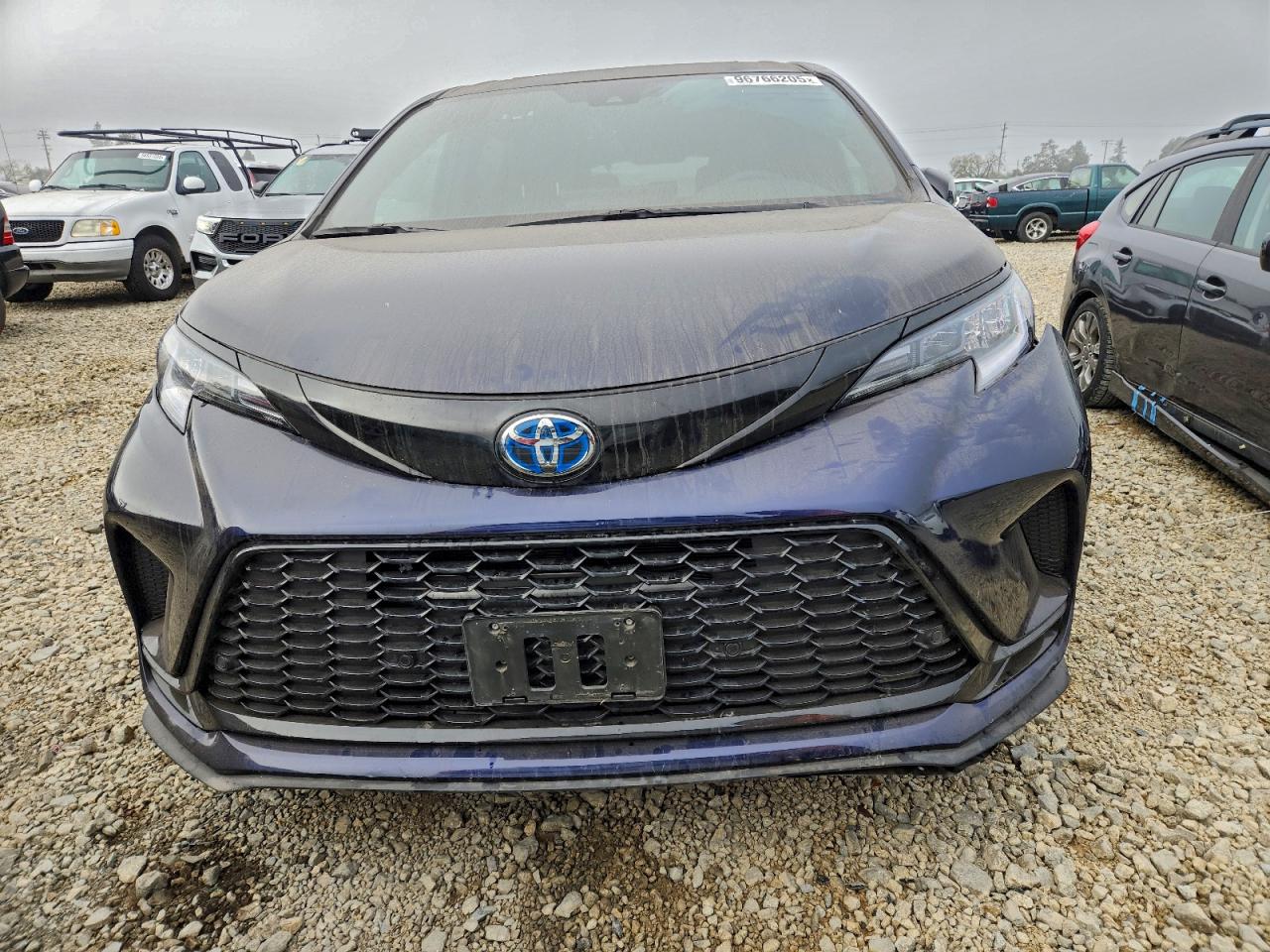 2025 TOYOTA SIENNA XSE photo 5