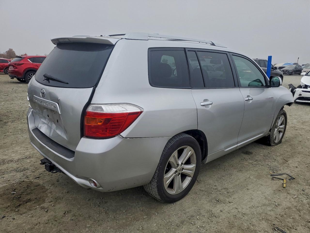 2010 TOYOTA HIGHLANDER LIMITED photo 3