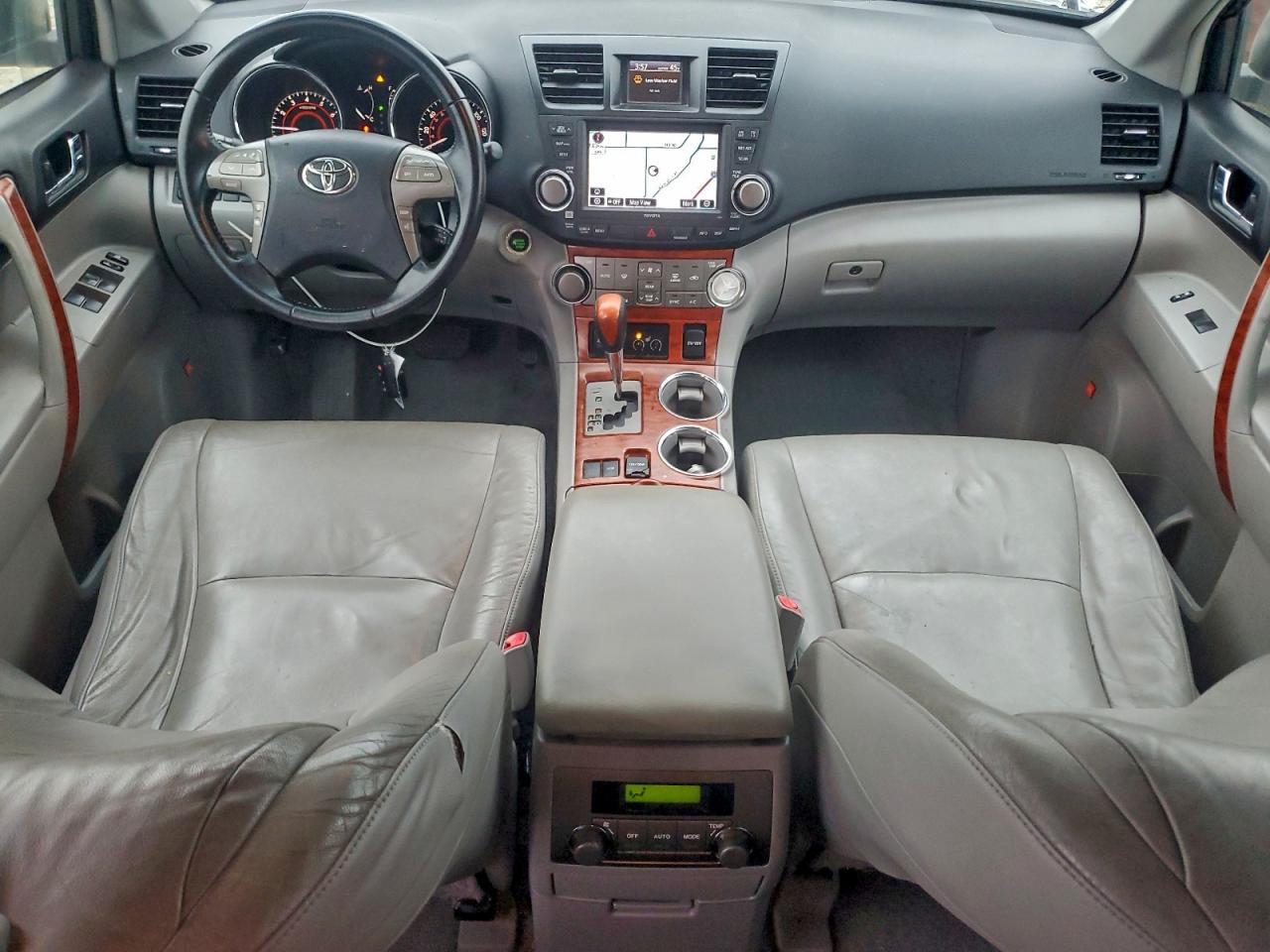2010 TOYOTA HIGHLANDER LIMITED photo 8