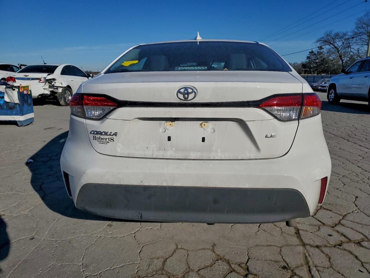 2025 TOYOTA COROLLA LE photo 6