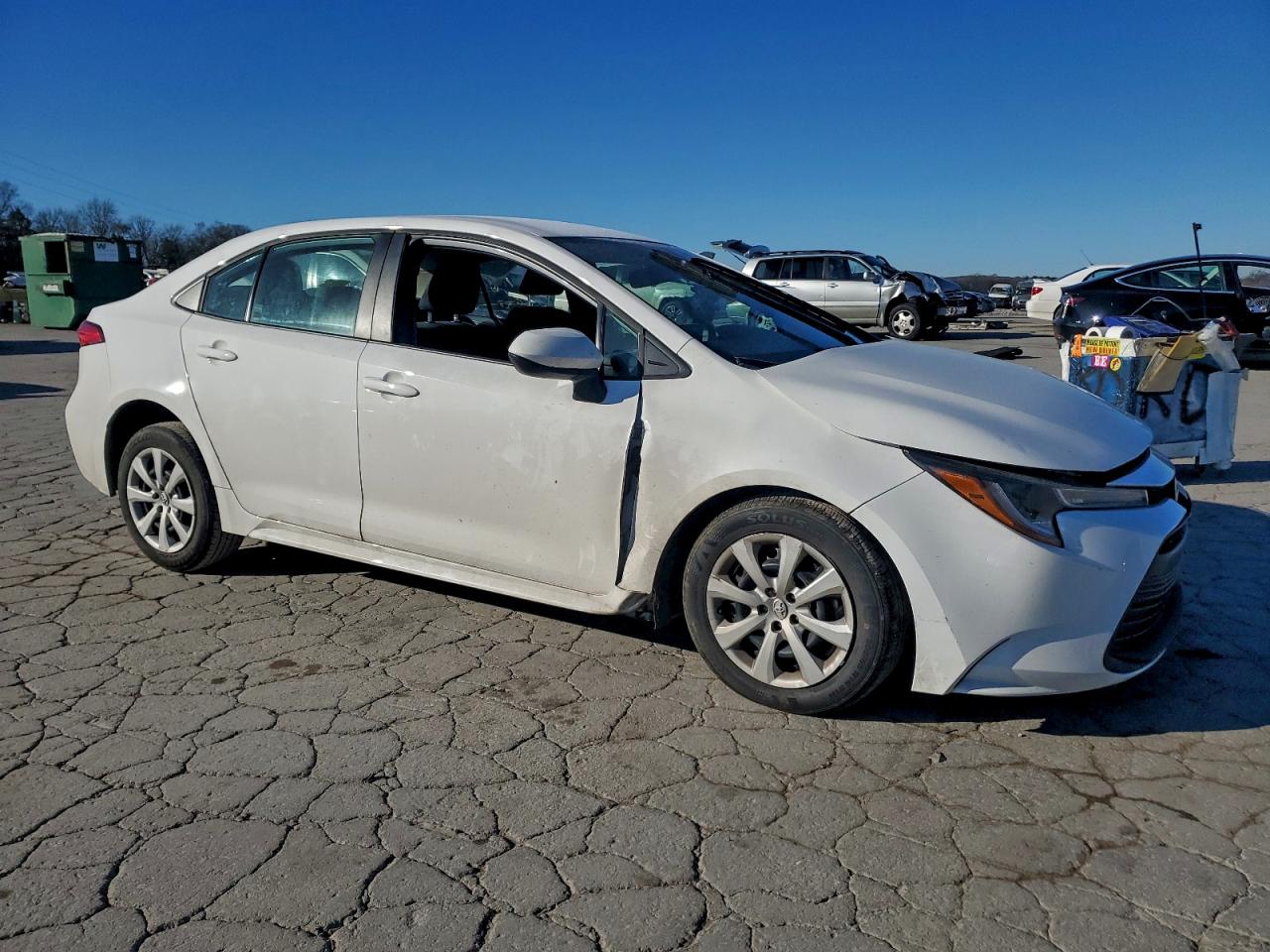 2025 TOYOTA COROLLA LE photo 4