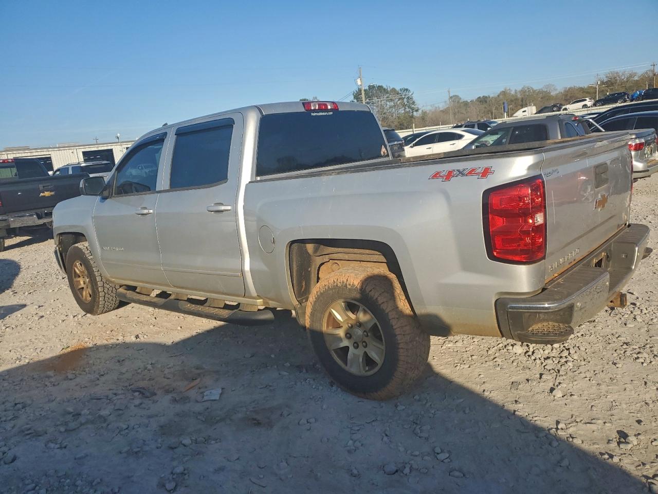 2017 CHEVROLET SILVERADO K1500 LT photo 2