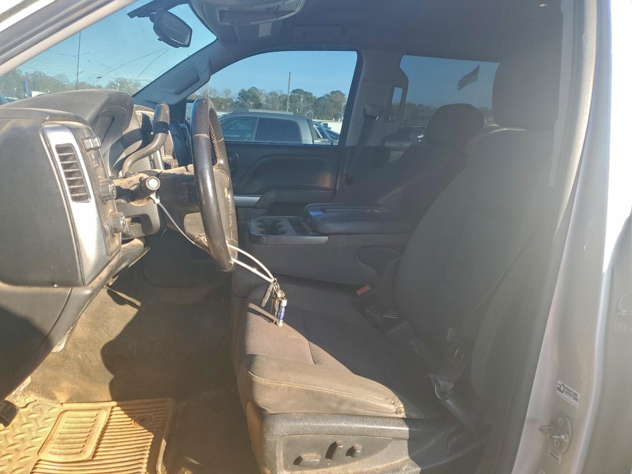 2017 CHEVROLET SILVERADO K1500 LT photo 7