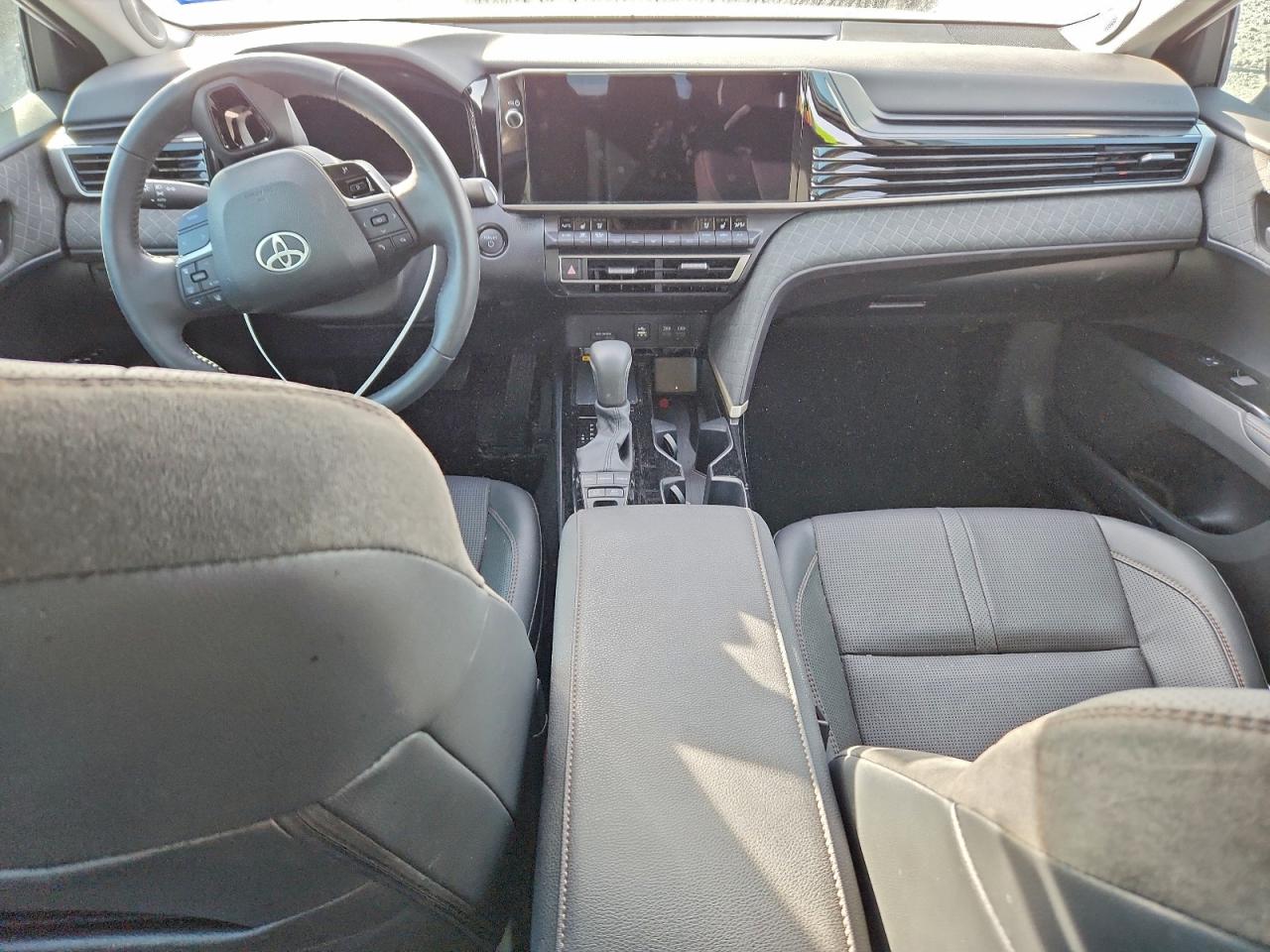 2025 TOYOTA CAMRY XSE photo 8