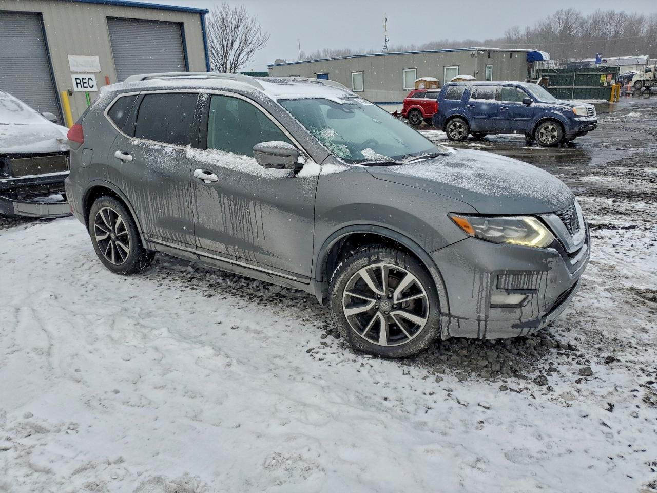 2018 NISSAN ROGUE S photo 4