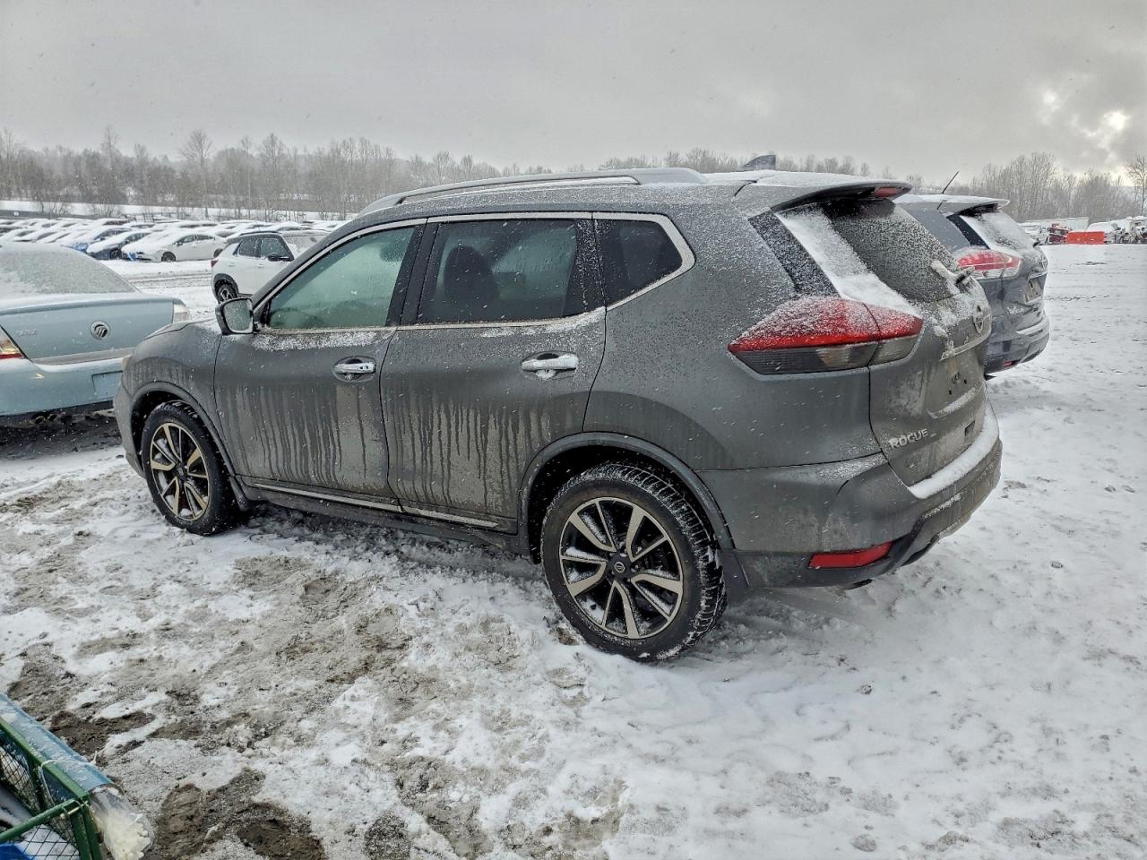 2018 NISSAN ROGUE S photo 2