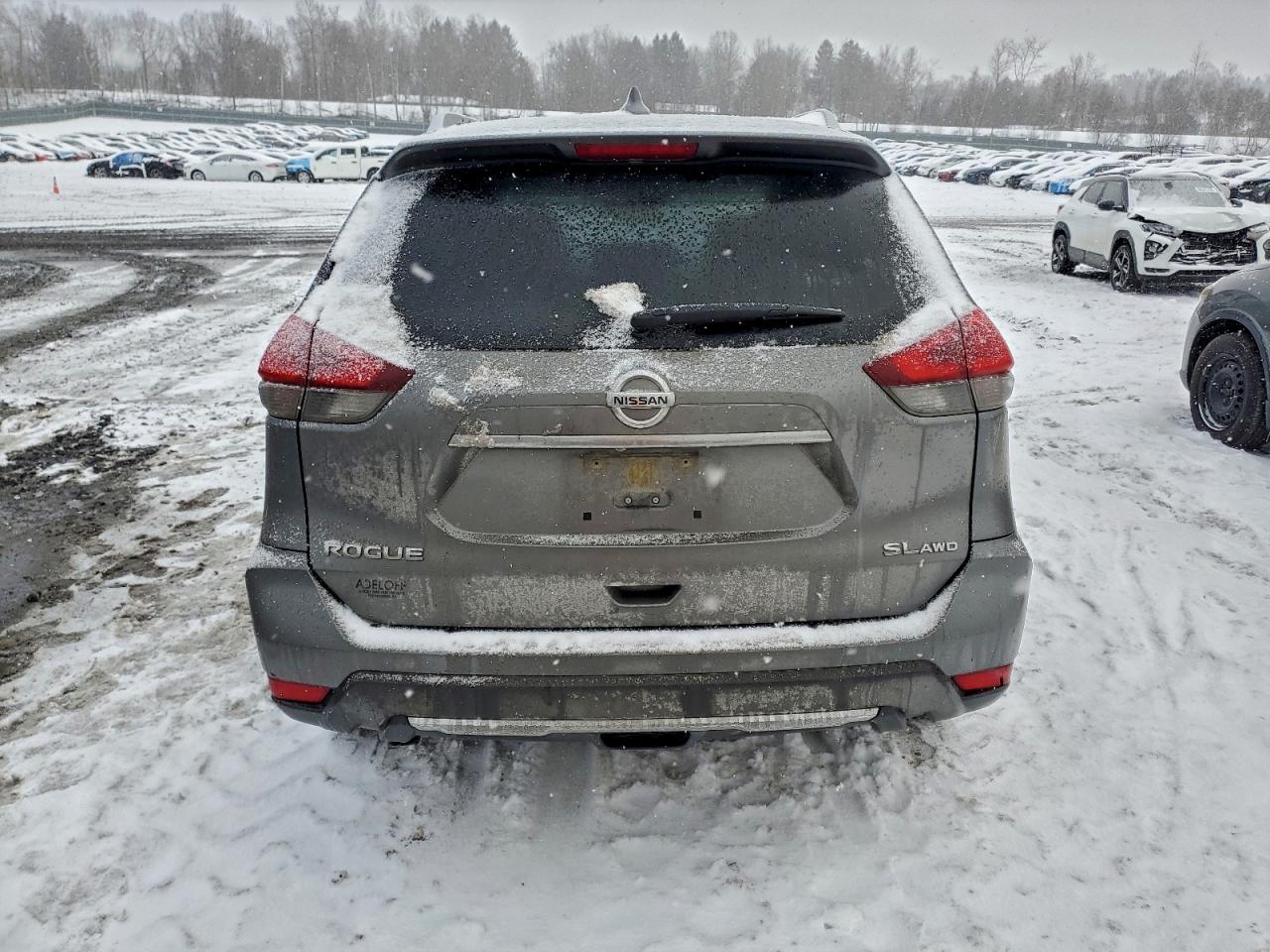 2018 NISSAN ROGUE S photo 6